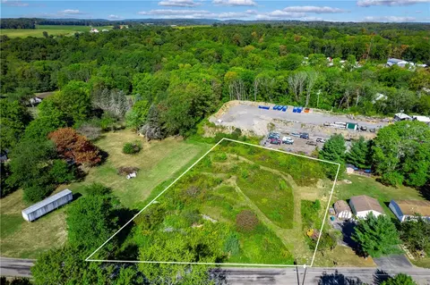 112 Elgie Dr, Butler, PA 16001