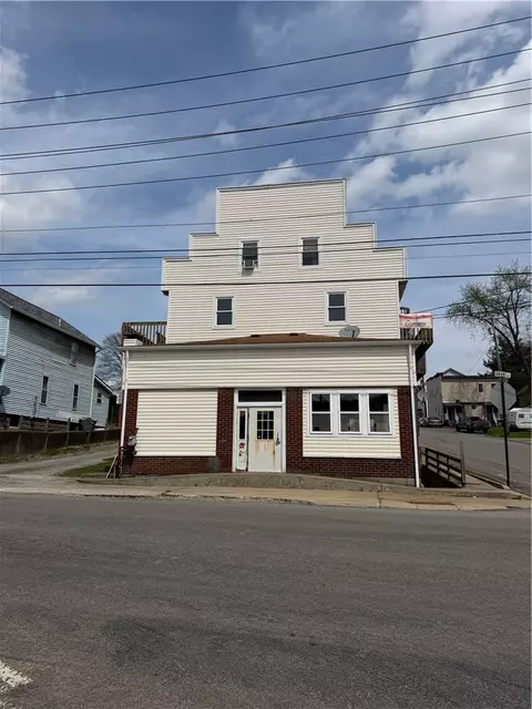 1000 Grant Ave, East Butler, PA 16029