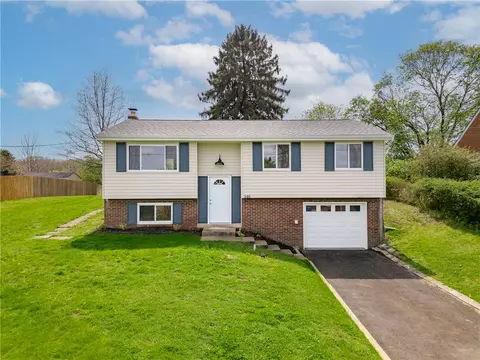 546 Center Hill Rd, Pittsburgh, PA 15239