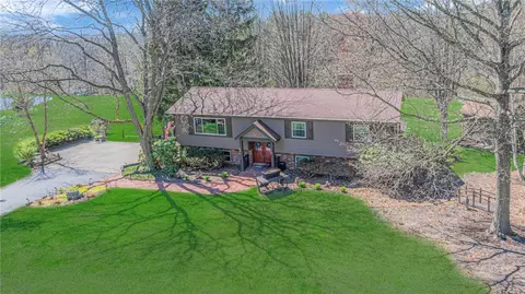 170 Park Rd, Beaver Falls, PA 15010