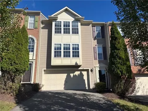 2006 Overlook Ct, Canonsburg, PA 15317