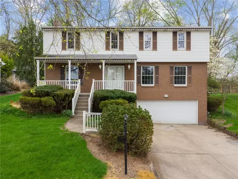 212 Red Oak Dr, Pittsburgh, PA 15239