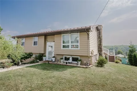 110 Greendale Ave, Indiana, PA 15701