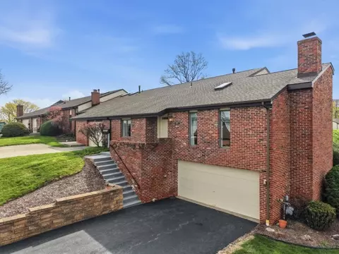 107 Victoria Ct, Canonsburg, PA 15317