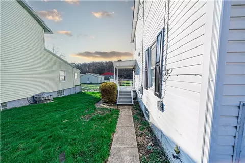 Entry Way - 322 E Barr St, Mcdonald, PA 15057 photo 1 of 1