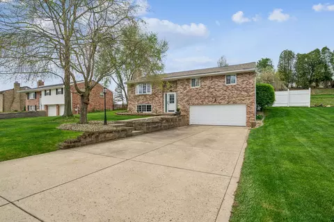 21 Farmcrest, Cecil, PA 15321