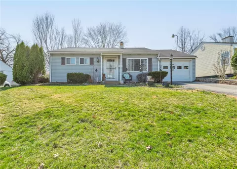 1205 Vermont Ave, Aliquippa, PA 15001