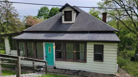 123 Sims Ln, Charleroi, PA 15022