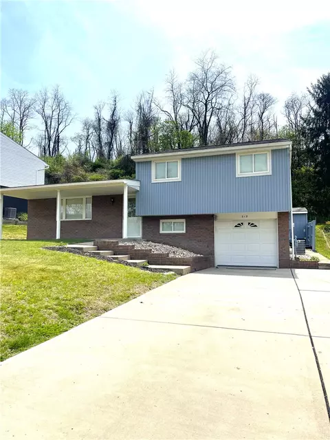 212 Chestershire Dr, Oakdale, PA 15071