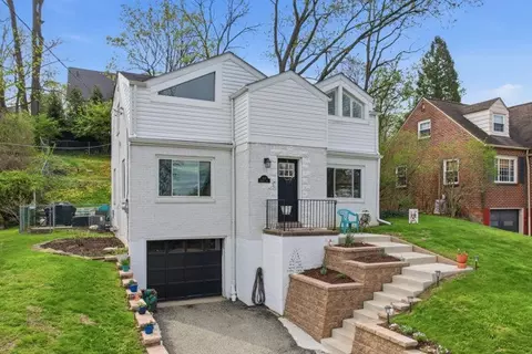 317 Newburn Dr, Pittsburgh, PA 15216