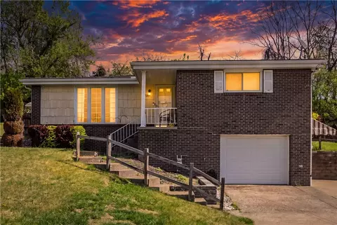 42 Manor Rd, Donora, PA 15033