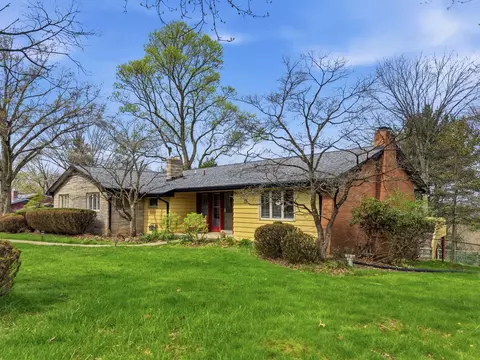 11 Highland Dr, Pittsburgh, PA 15202