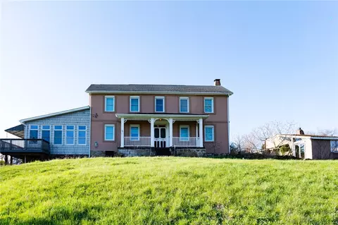 262 Durst Rd, Irwin, PA 15642