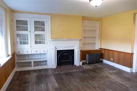 Living - 262 Durst Rd, Irwin, PA 15642 photo 1 of 2