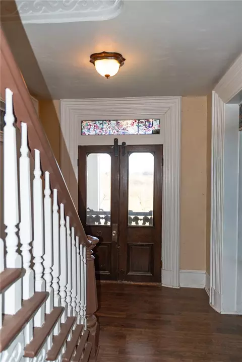 Entry Way - 262 Durst Rd, Irwin, PA 15642 photo 1 of 5