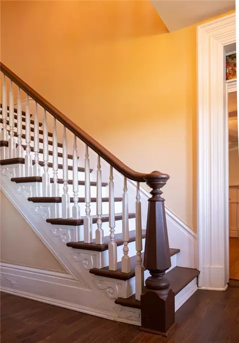 Entry Way - 262 Durst Rd, Irwin, PA 15642 photo 2 of 5