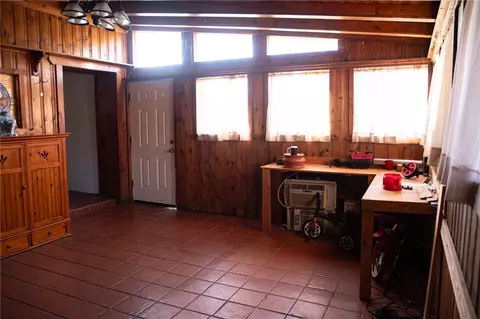 Entry Way - 262 Durst Rd, Irwin, PA 15642 photo 4 of 5