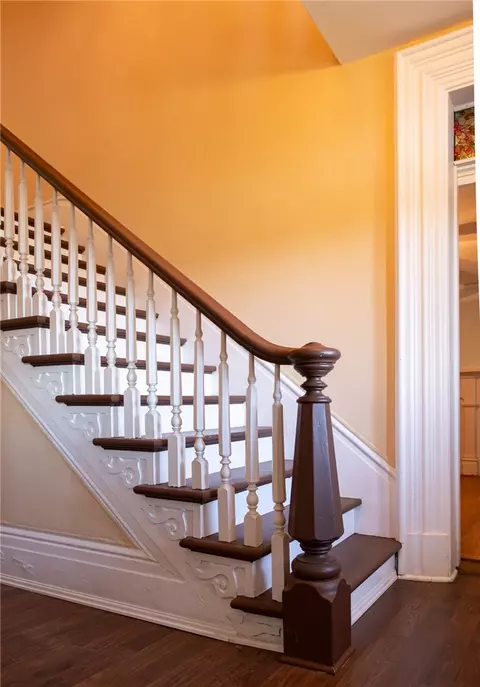 Entry Way - 262 Durst Rd, Irwin, PA 15642 photo 2 of 5