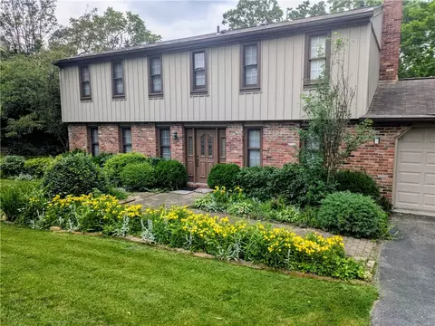 1677 Hathaway, Pittsburgh, PA 15241