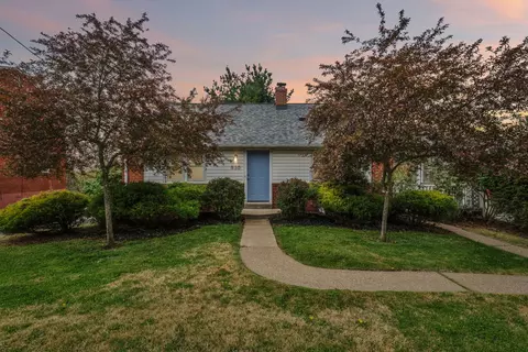 930 Garden City, Monroeville, PA 15146