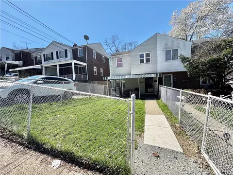 928 Woodbine St, Pittsburgh, PA 15201