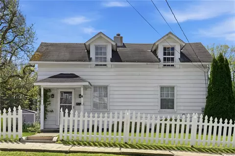 164 W Pittsburgh St, Delmont, PA 15626
