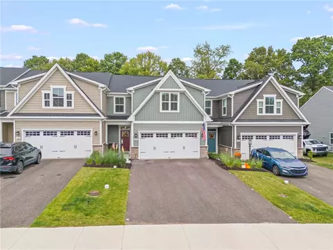 120 Dana Dr, Eighty Four, PA 15330