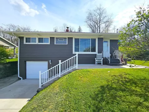 160 Franklin Farms Rd, Washington, PA 15301