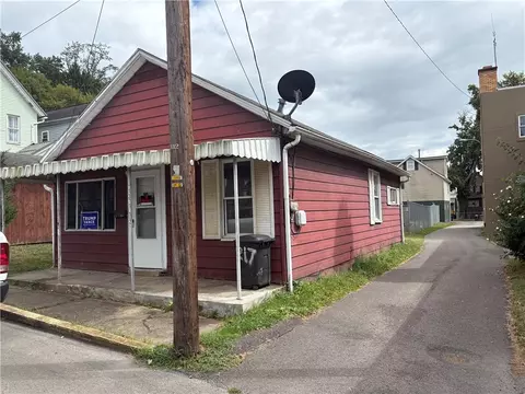 1371 12 Rear Johnston Ave #1, Kittanning, PA 16201