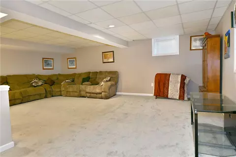Living - 1001 Grant St, Monaca, PA 15061 photo 8 of 9