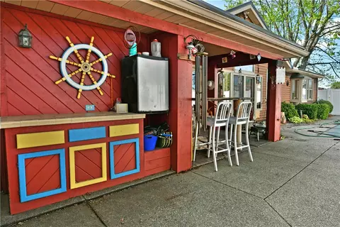 Exterior - 1001 Grant St, Monaca, PA 15061 photo 3 of 5