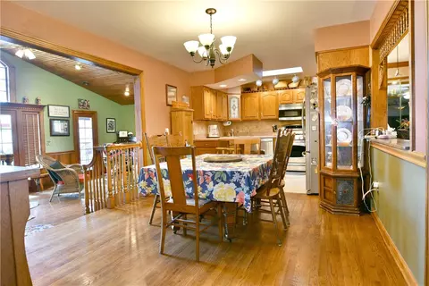Dining - 1001 Grant St, Monaca, PA 15061 photo 1 of 3