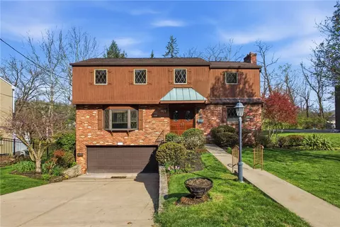 1460 Great Oak Dr, Pittsburgh, PA 15220