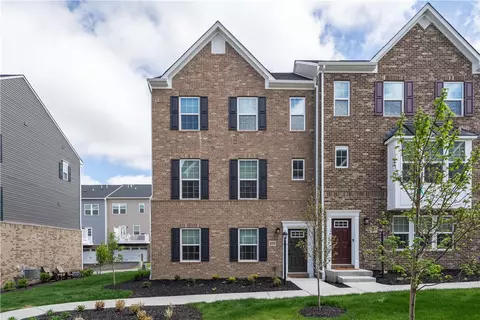225 Chital Ln, Cranberry Township, PA 16066