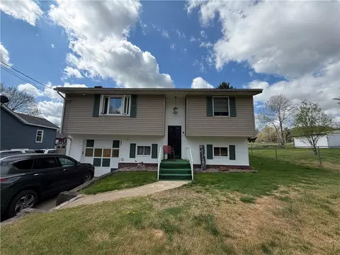 1081 Main St, Masontown, PA 15461