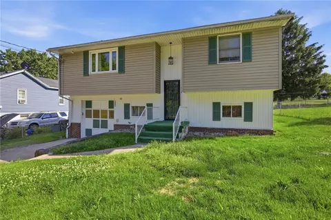 1081 Main St, Masontown, PA 15461