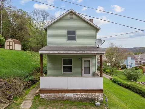 312 Harrison Ave, East Vandergrift, PA 15629