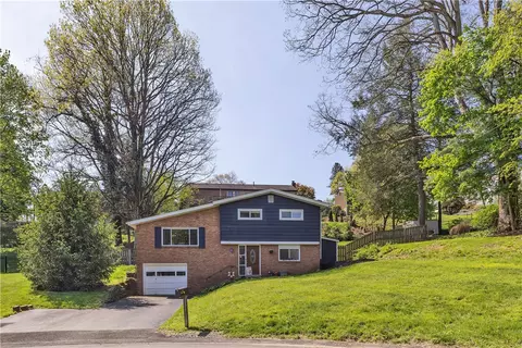 134 Bleil Dr, Glenshaw, PA 15116