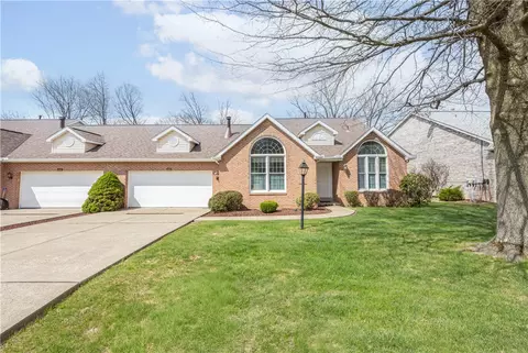 224 Country View Dr, New Kensington, PA 15068