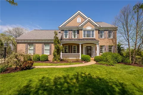 716 Chadwick Dr, Venetia, PA 15367
