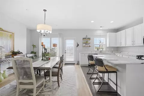 Dining - 3101 Pointe View Dr, Mars, PA 16046 photo 2 of 2