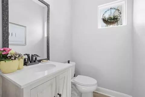 Bath - 3101 Pointe View Dr, Mars, PA 16046 photo 1 of 3