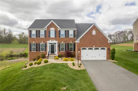 505 Cortland Dr, Finleyville, PA 15332