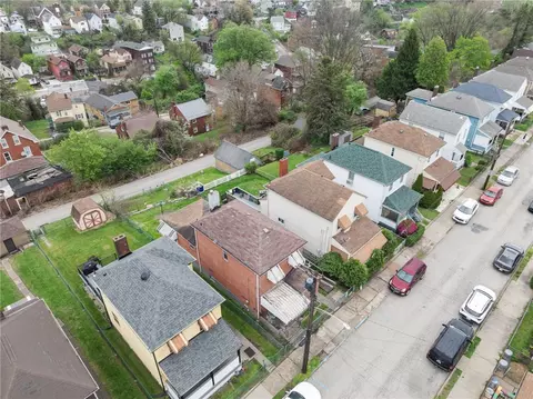 View/Area - 1507 Grant St, Braddock, PA 15104 photo 2 of 4