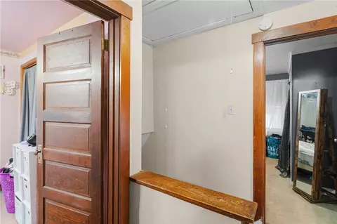 Entry Way - 1507 Grant St, Braddock, PA 15104 photo 5 of 7