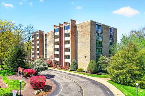55 Highland Rd #503, Bethel Park, PA 15102
