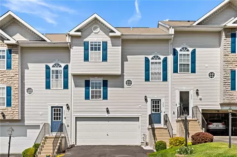 3202 Canterbury Dr, Imperial, PA 15126