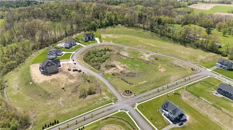 4073 Cross Creek Cir, Valencia, PA 16059