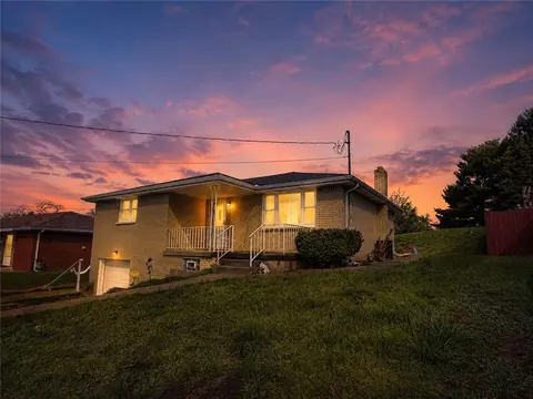 16 Jackson Dr, Monessen, PA 15062