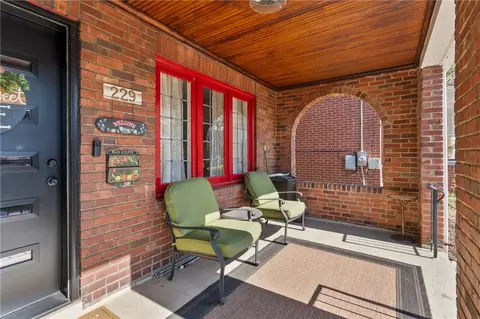 229 Dewey St, Pittsburgh, PA 15218